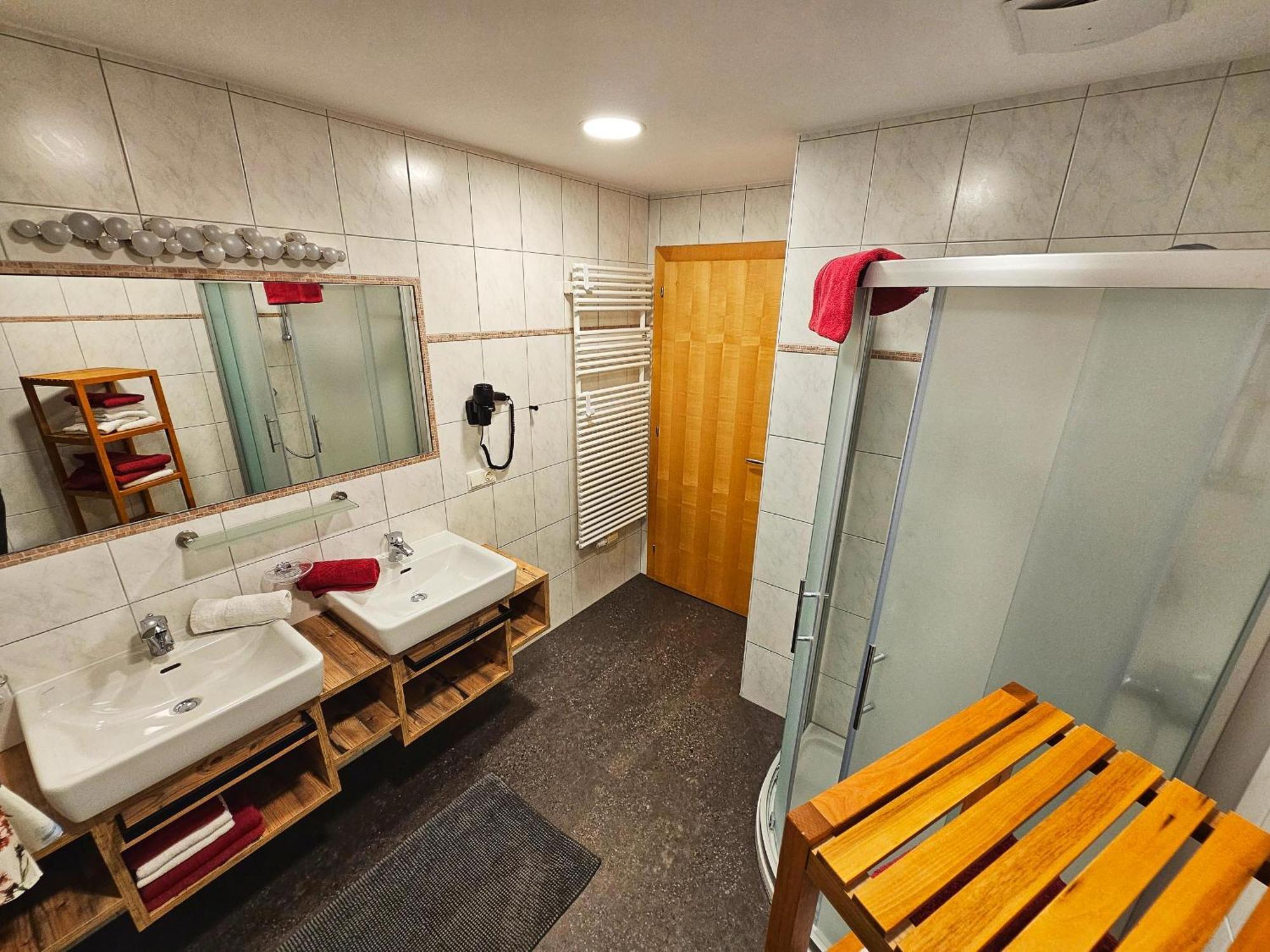 Appartement Sandra Стум Екстериор снимка